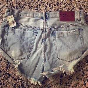 One teaspoon Hamptons bandits jean shorts NWT